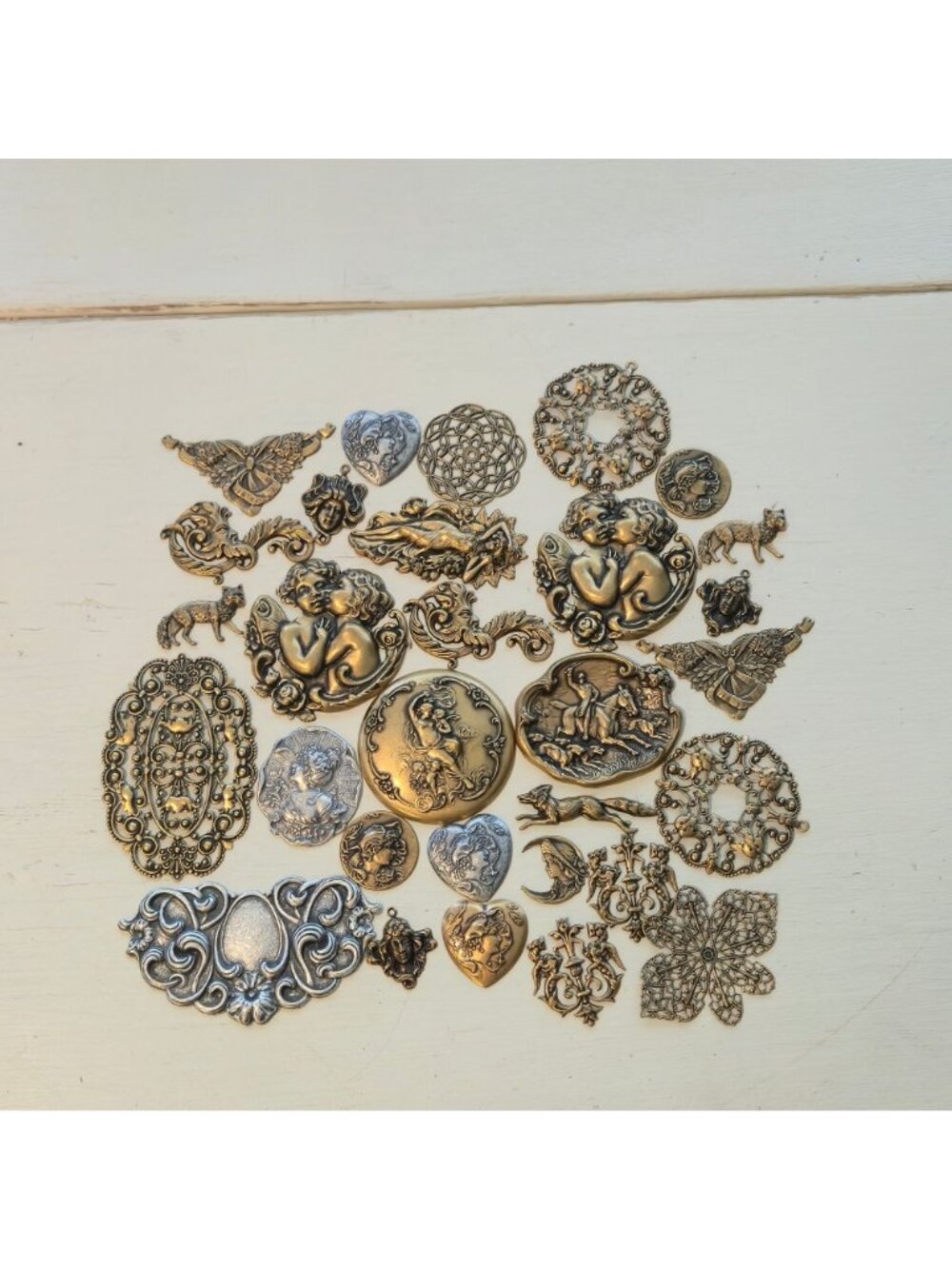 Art Nouveau style Brass Stampings LOT findings Jewelry Crafts Embellishment x30 - Picture 4 of 13